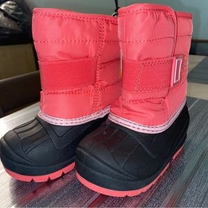 Cat and jack winter/rain boots size 6, black/pink